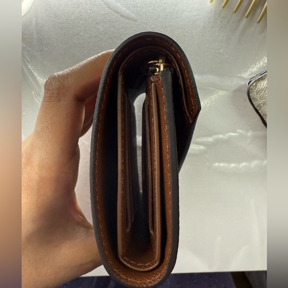 Louis Vuitton Victorine Wallet - Picture 4 of 10